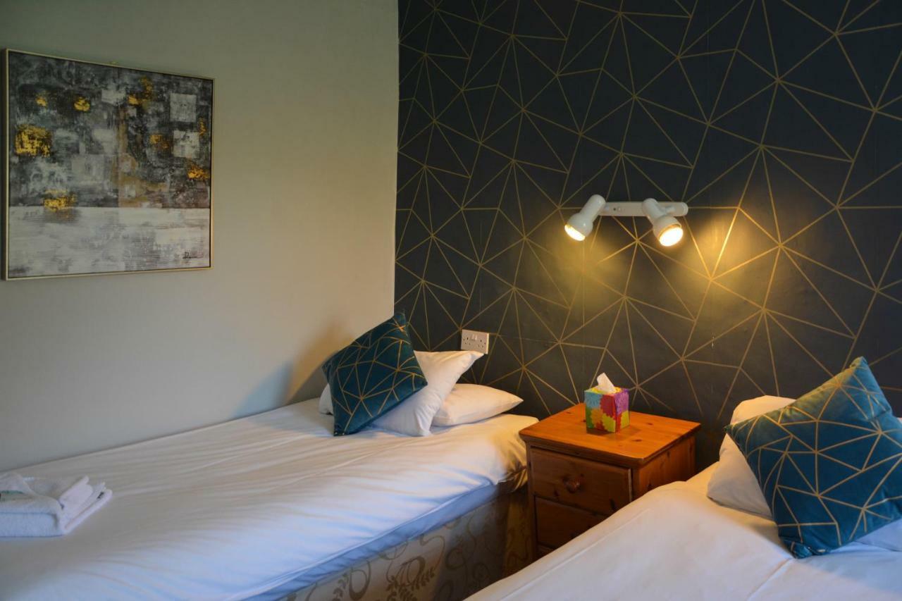 Llanerch Inn لاندريندود ويلز المظهر الخارجي الصورة